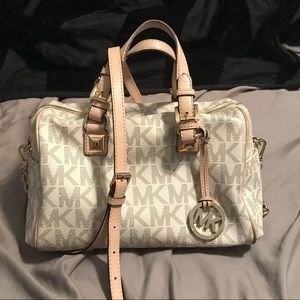 Michael kors purse